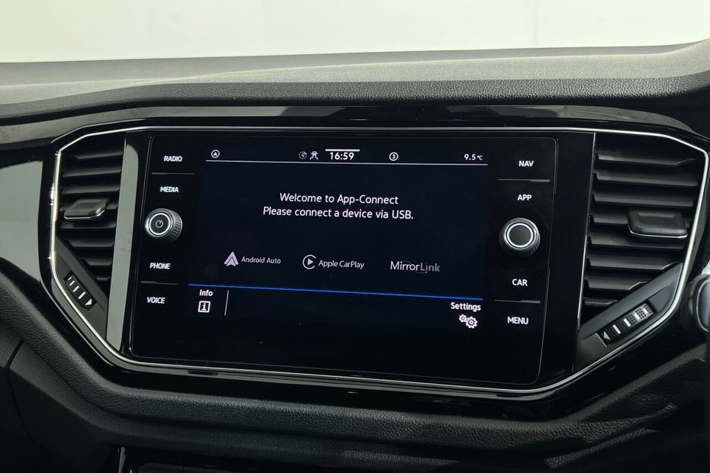 Used Volkswagen T-Roc 2022 for sale - 77666939: Photo 29