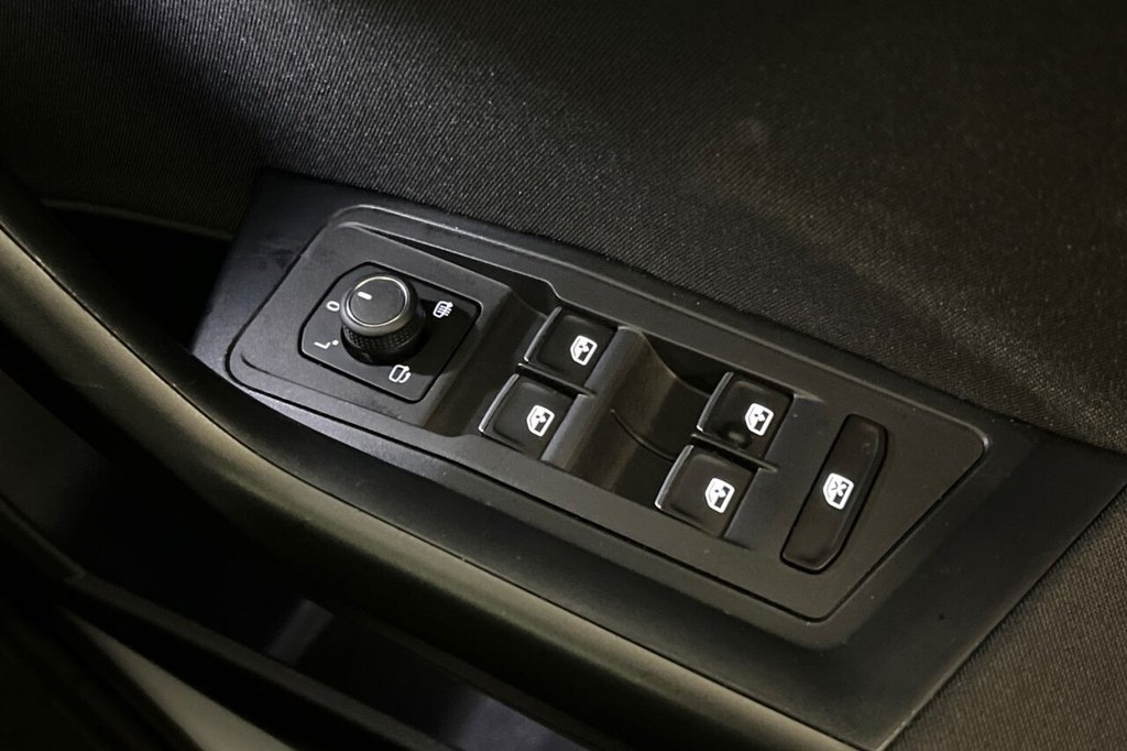 Used Volkswagen T-Roc 2022 for sale - 77666939: Photo 38