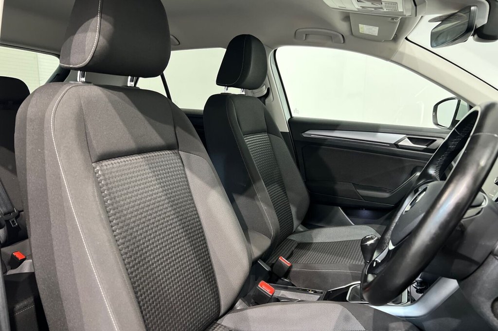 Used Volkswagen T-Roc 2021 for sale - 77262933: Photo 21