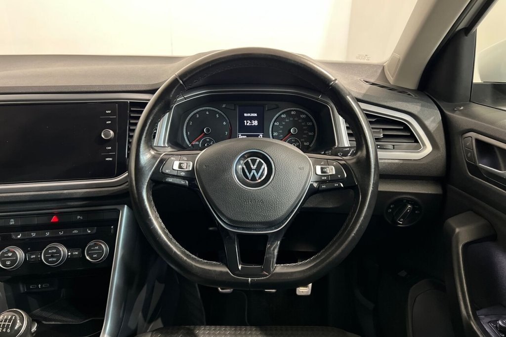 Used Volkswagen T-Roc 2021 for sale - 77262933: Photo 23