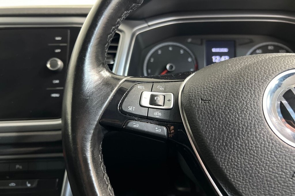 Used Volkswagen T-Roc 2021 for sale - 77262933: Photo 24