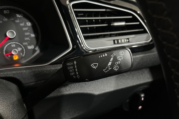 Used Volkswagen T-Roc 2021 for sale - 76080300: Photo 28