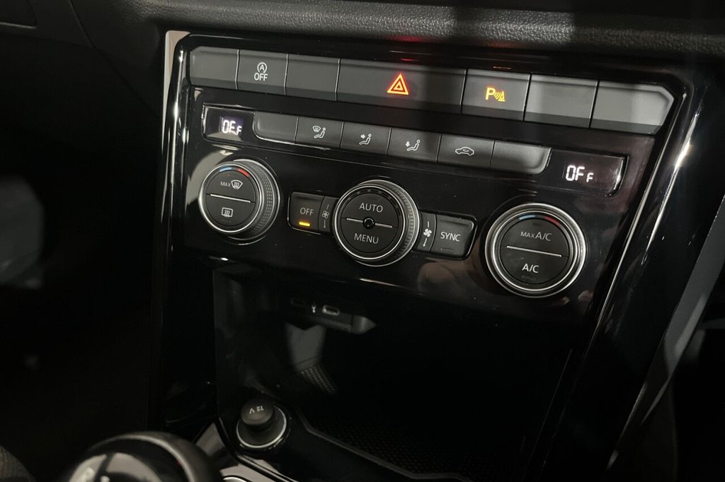 Used Volkswagen T-Roc 2021 for sale - 76080300: Photo 33