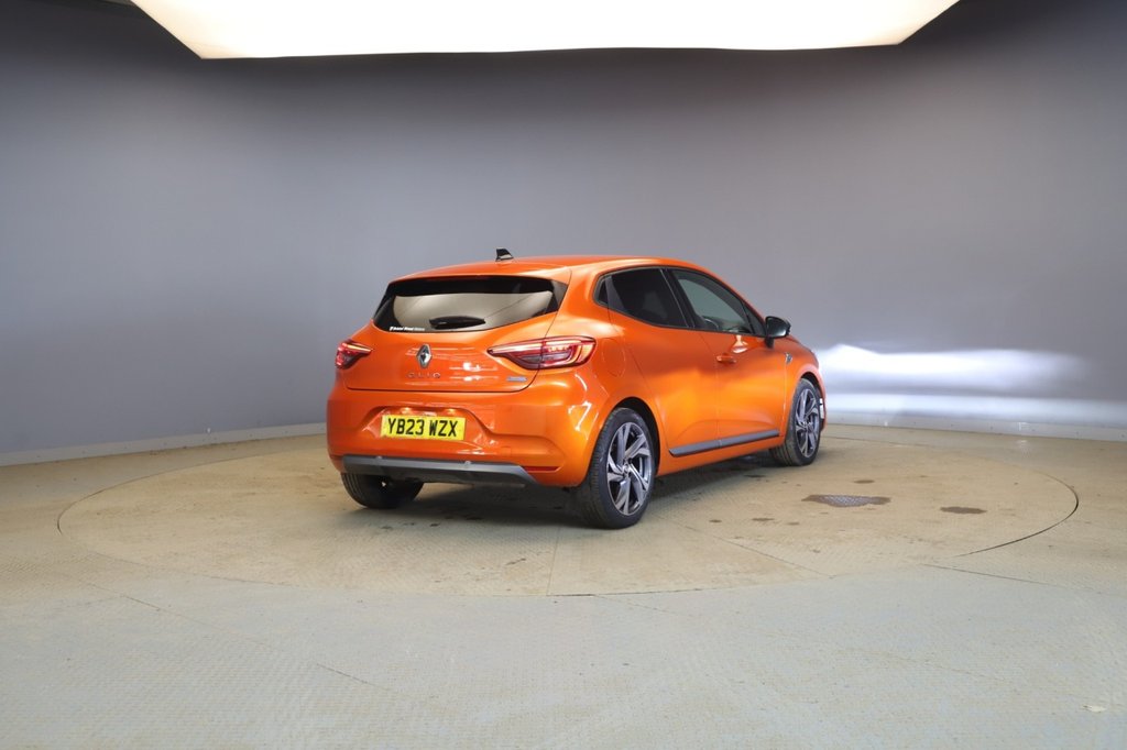 Used Renault Clio 2023 for sale - 78083317: Photo 2