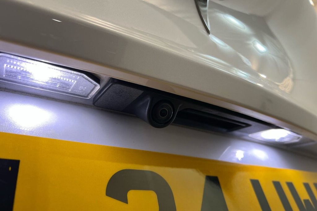 Used Tesla Model Y 2024 for sale - 77621260: Photo 20