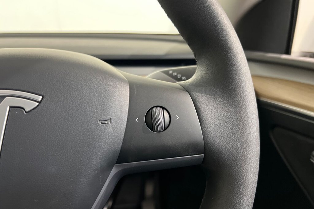 Used Tesla Model Y 2024 for sale - 77621260: Photo 27