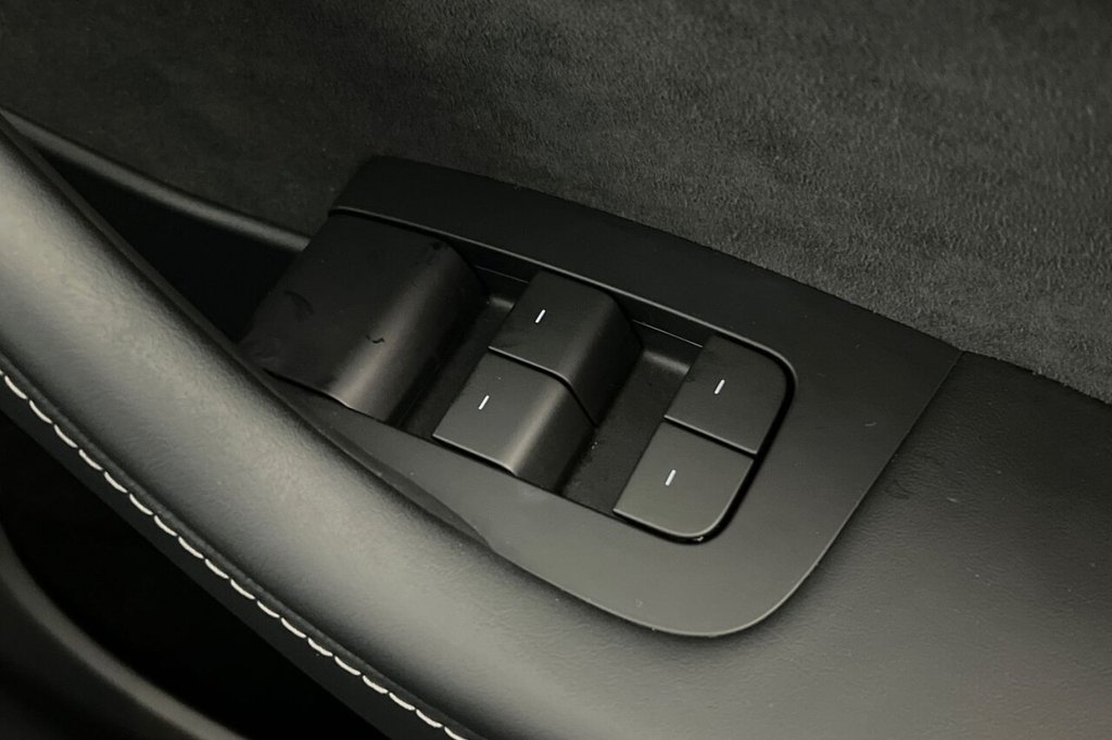 Used Tesla Model Y 2024 for sale - 77621260: Photo 38