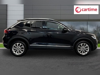 Used Volkswagen T-Roc 2022 for sale - 77327799: Photo
