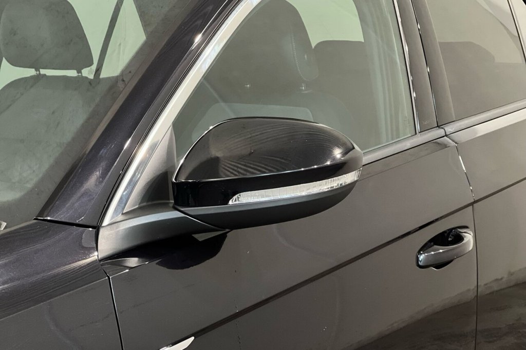 Used Volkswagen T-Roc 2023 for sale - 77436666: Photo 17