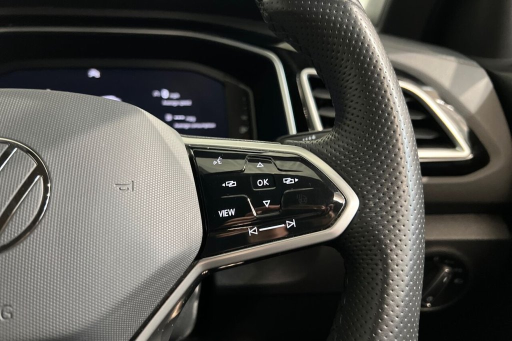 Used Volkswagen T-Roc 2023 for sale - 77436666: Photo 25