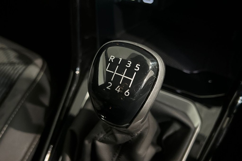 Used Volkswagen T-Roc 2023 for sale - 77436666: Photo 35