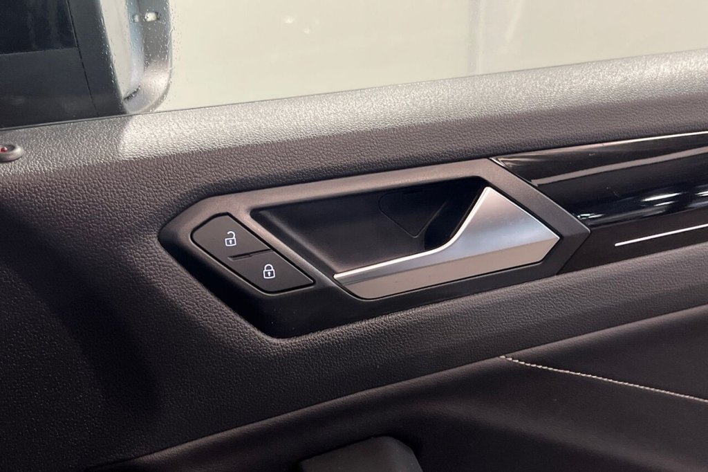 Used Volkswagen T-Roc 2023 for sale - 77436666: Photo 39