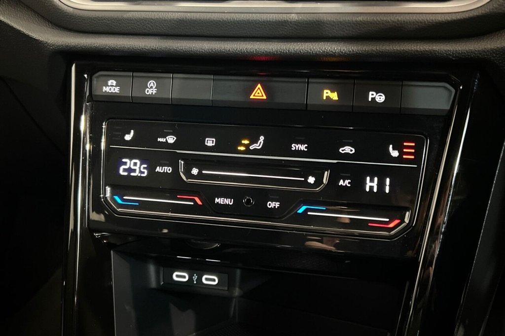 Used Volkswagen T-Roc 2023 for sale - 77583040: Photo 33