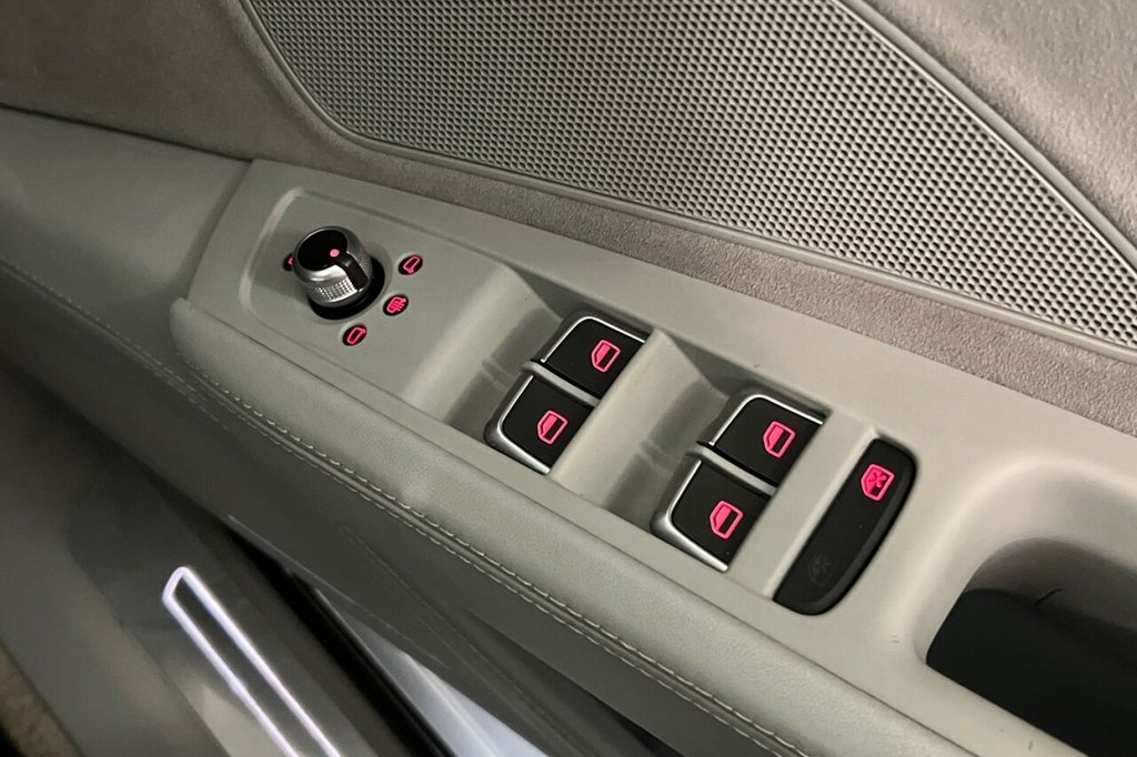 Used Audi A8 2015 for sale - 77520509: Photo 44