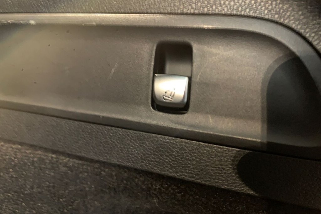 Used Mercedes-Benz EQC 2021 for sale - 77121697: Photo 27