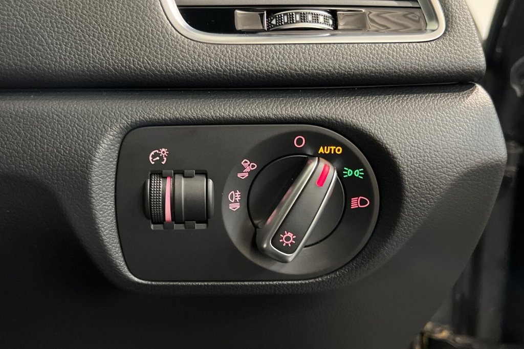 Used Audi Q3 2017 for sale - 77666614: Photo 37