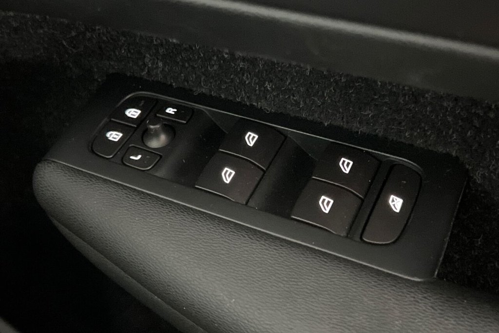 Used Volvo XC40 2019 for sale - 76740056: Photo 37