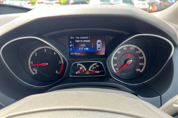 Used Ford Focus 2018 for sale - 76018952: Photo 15