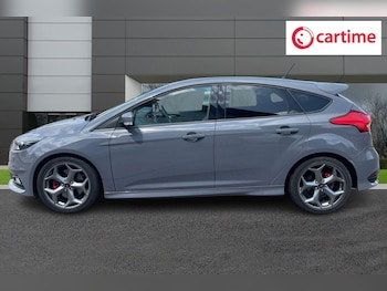Used Ford Focus 2018 for sale - 76018952: Photo 3