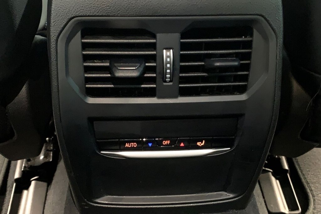 Used BMW i4 2022 for sale - 78095819: Photo 23