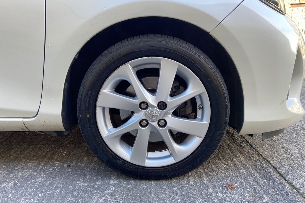 Used Toyota Yaris 2015 for sale - 76604460: Photo 33