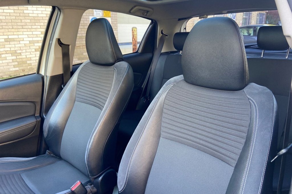 Used Toyota Yaris 2015 for sale - 76604460: Photo 34