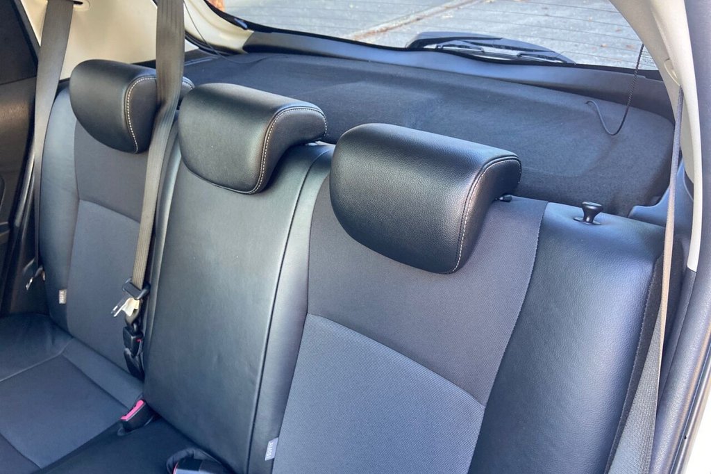 Used Toyota Yaris 2015 for sale - 76604460: Photo 35