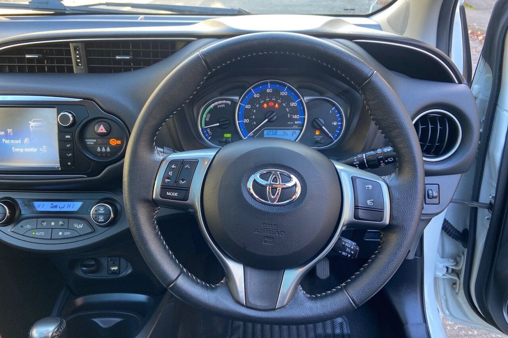 Used Toyota Yaris 2015 for sale - 76604460: Photo 40