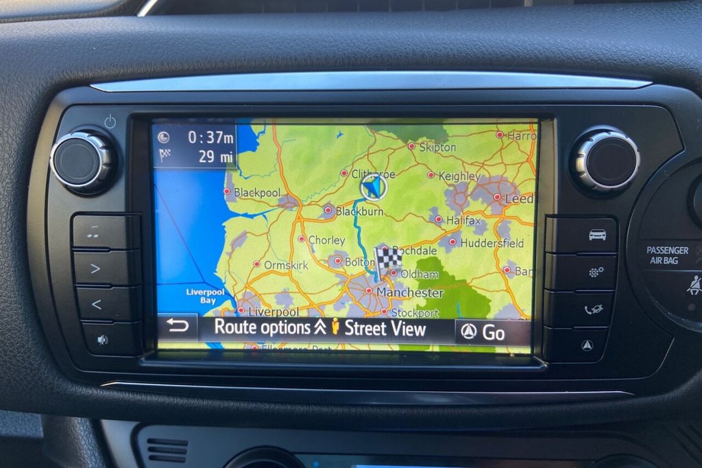 Used Toyota Yaris 2015 for sale - 76604460: Photo 48