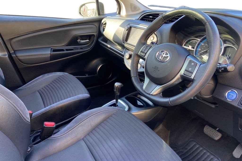 Used Toyota Yaris 2015 for sale - 76604460: Photo 9