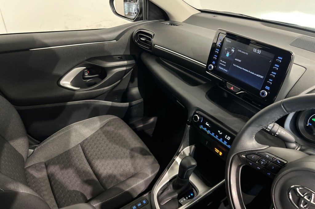 Used Toyota Yaris 2022 for sale - 76950268: Photo 32