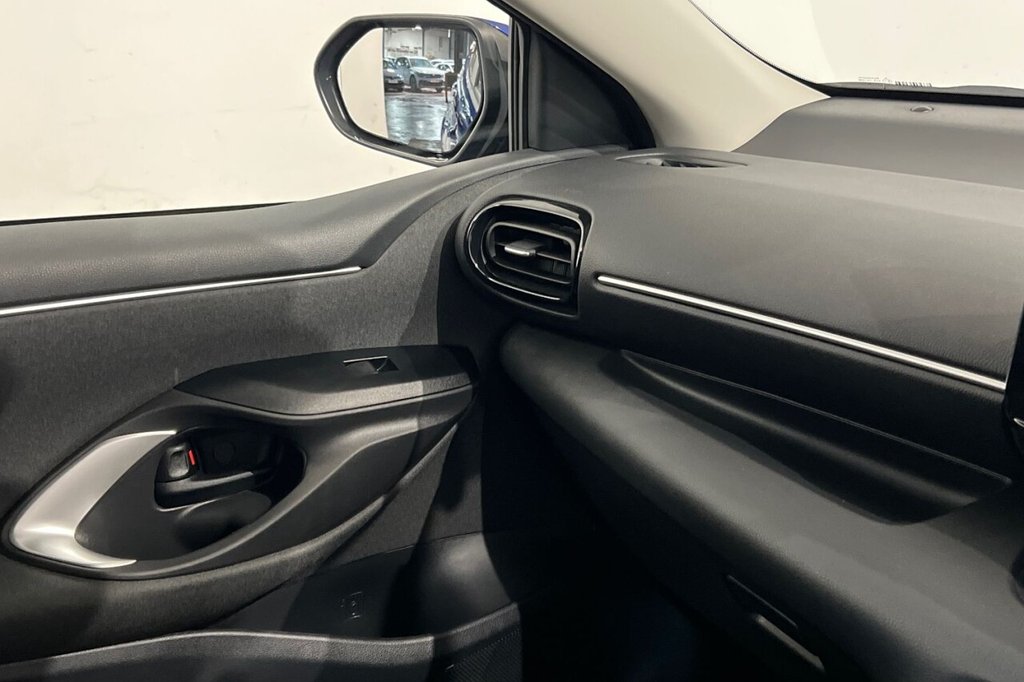 Used Toyota Yaris 2022 for sale - 76950268: Photo 33