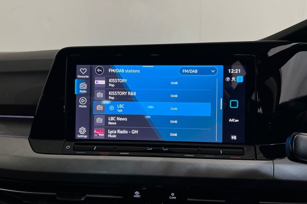 Used Volkswagen Golf 2023 for sale - 77383867: Photo 30