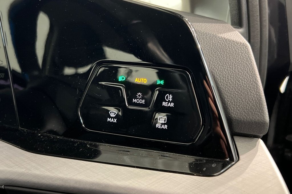 Used Volkswagen Golf 2023 for sale - 77383867: Photo 38