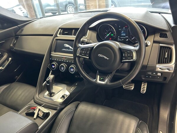 Used Jaguar E-Pace 2018 for sale - 76173308: Photo 18