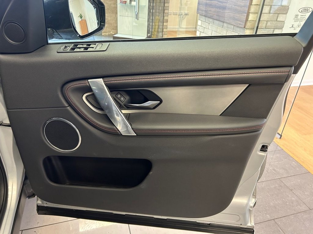 Used Land Rover Discovery Sport 2022 for sale - 77719476: Photo 10