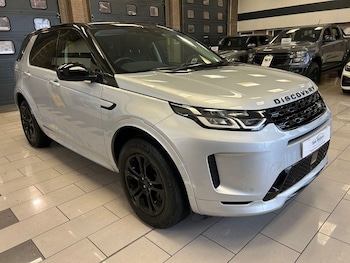 Used Land Rover Discovery Sport 2022 for sale - 77719476: Photo