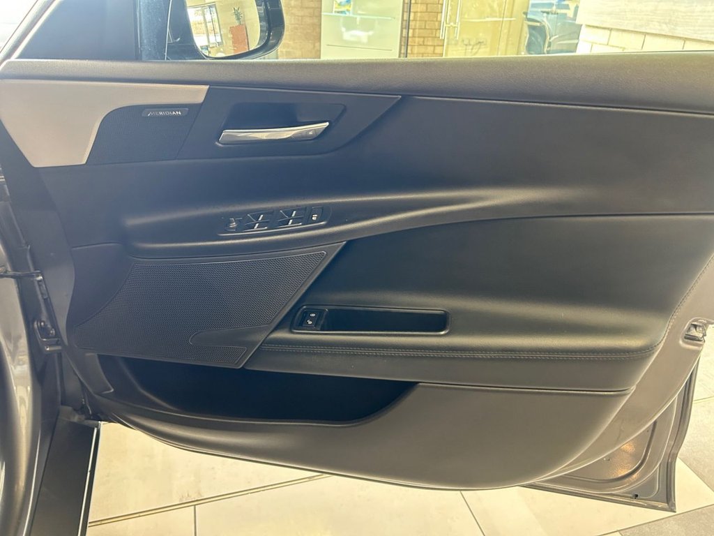 Used Jaguar XE 2015 for sale - 76185404: Photo 13