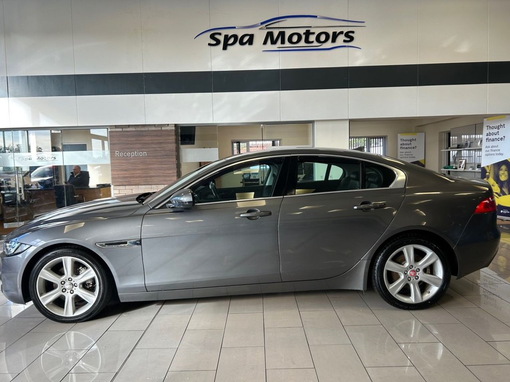 Used Jaguar XE 2015 for sale - 76185404: Photo 4