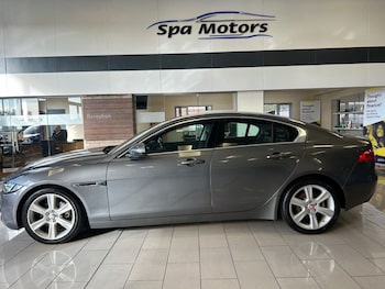 Used Jaguar XE 2015 for sale - 76185404: Photo 4