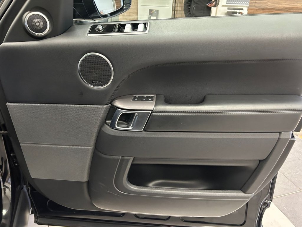 Used Land Rover Range Rover Sport 2018 for sale - 77275691: Photo 10