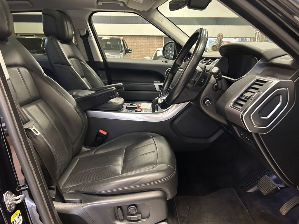 Used Land Rover Range Rover Sport 2018 for sale - 77275691: Photo 11