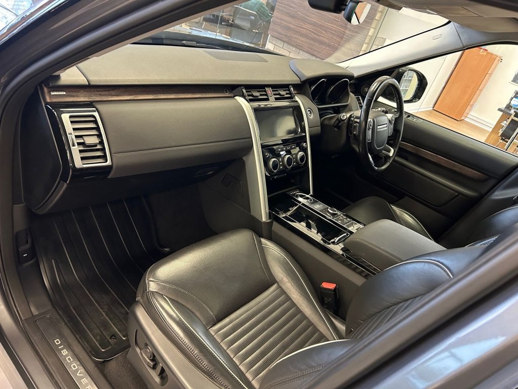 Used Land Rover Discovery 2017 for sale - 77212510: Photo 30