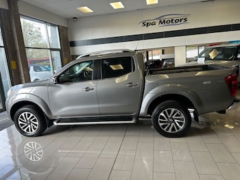 Used Nissan Navara 2017 for sale - 78154254: Photo
