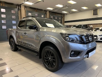 Used Nissan Navara 2018 for sale - 77507191: Photo