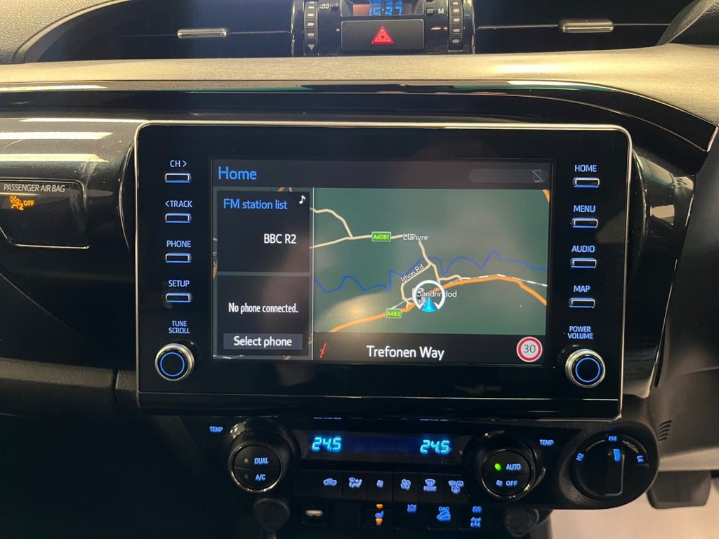 Used Toyota Hilux 2023 for sale - 77593932: Photo 11