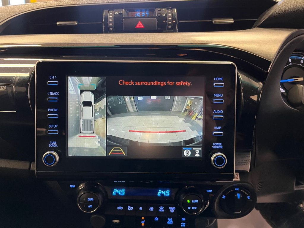 Used Toyota Hilux 2023 for sale - 77593932: Photo 12