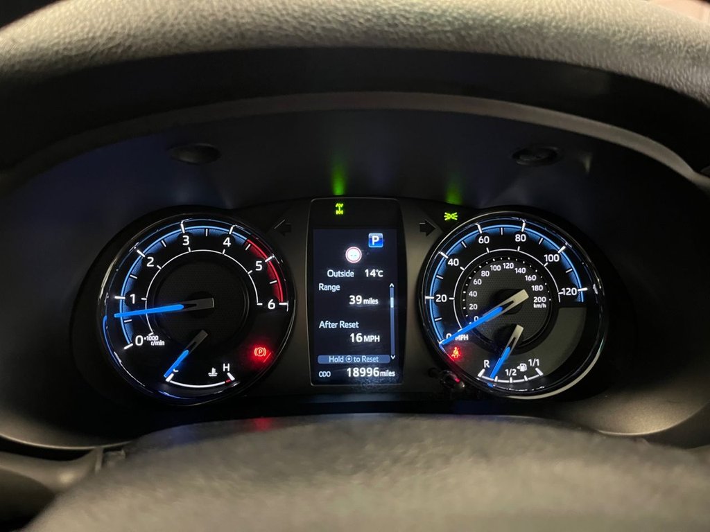 Used Toyota Hilux 2023 for sale - 77593932: Photo 15