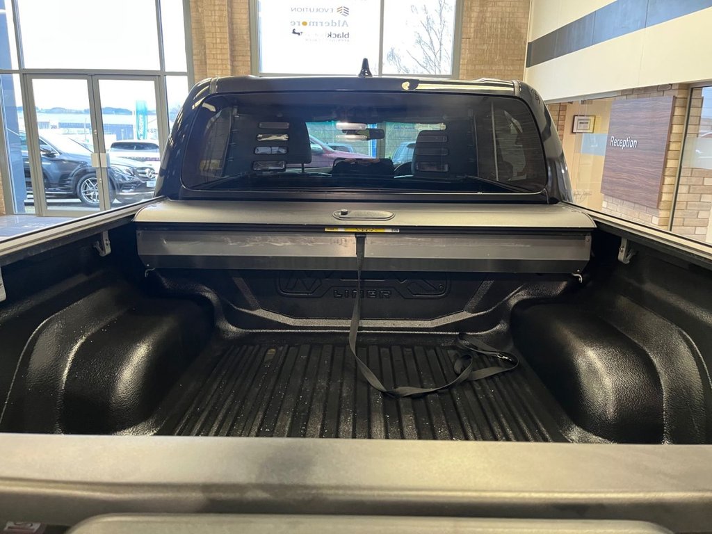 Used Toyota Hilux 2023 for sale - 77593932: Photo 7