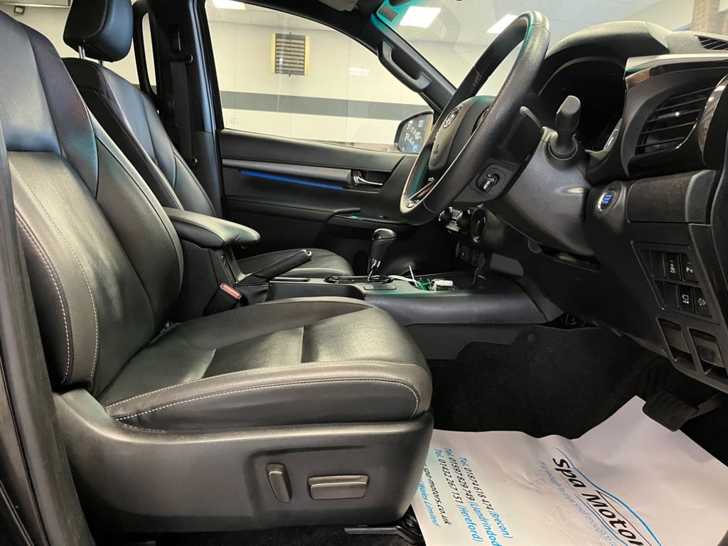 Used Toyota Hilux 2023 for sale - 77593932: Photo 8